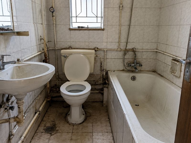 Bathroom before re-piping project